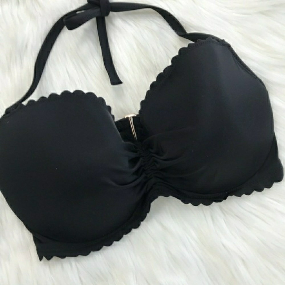 Victoria’s Secret Black Scalloped Edge Bikini Top